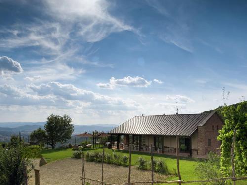 Villa With Private Pool On An Organic Wine Estate