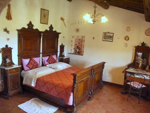 San Gimignanello Villa Sleeps 35 With Pool And Wifi