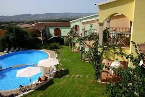 Badesi Apartment Sleeps 4 With Pool And Wifi