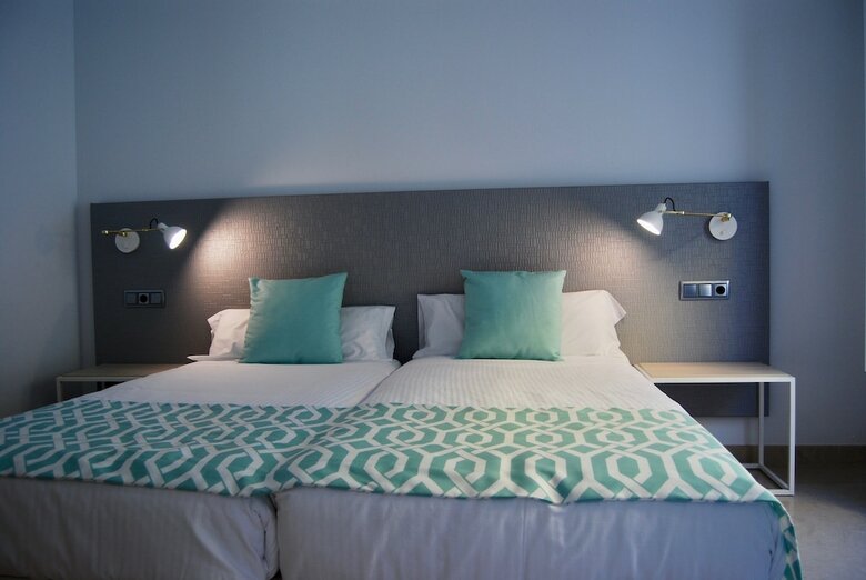 Hotel Broncemar Beach Suites
