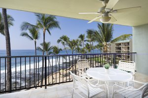 Hotel Aston Kona By The Sea