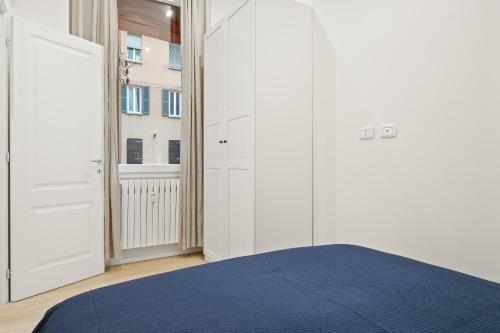 Piazza Maggiore White Apartment