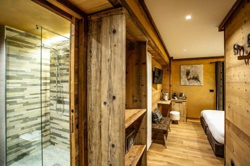 Hostal Alpine Rooms Guesthouse