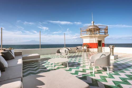 Brucoli Villa Sleeps 6 With Air Con