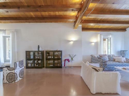 Luxurious Villa In Cagli With Indoor Swimming Pool