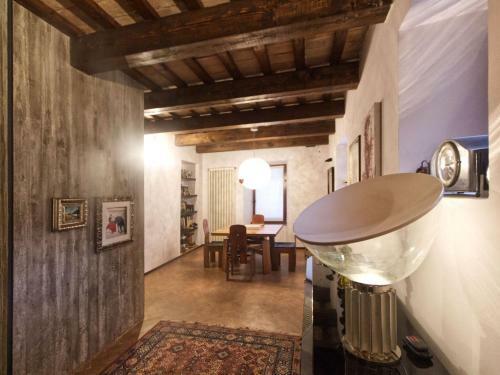 Rustic Holiday Home In Cantiano Near Centre