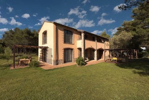 Villa In Casa Pallini Sleeps 4 With Pool