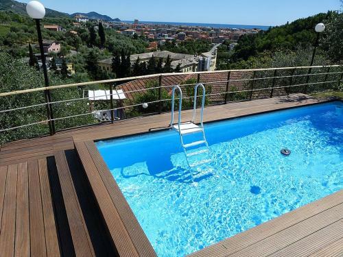 Chiavari Villa Sleeps 6 Pool Air Con Wifi