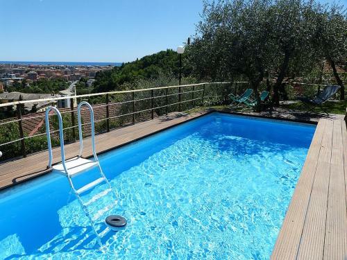 Chiavari Villa Sleeps 6 Pool Air Con Wifi