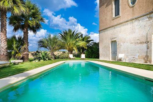 Collepasso Villa Sleeps 13 Pool Air Con Wifi