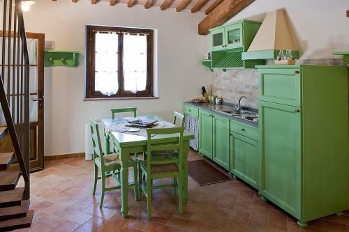 Fiordini Villa Sleeps 5 Pool Air Con Wifi