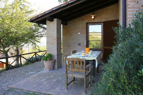 Fiordini Villa Sleeps 6 Pool Air Con Wifi