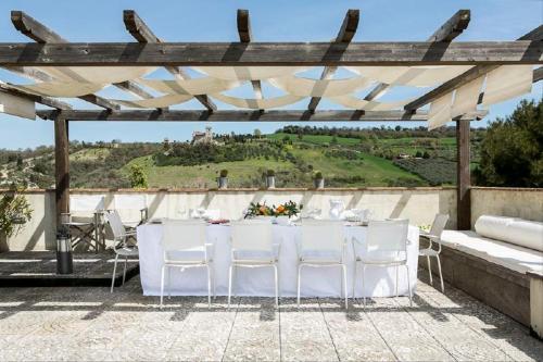 Frontignano Villa Sleeps 12 With Pool Air Con And Wifi