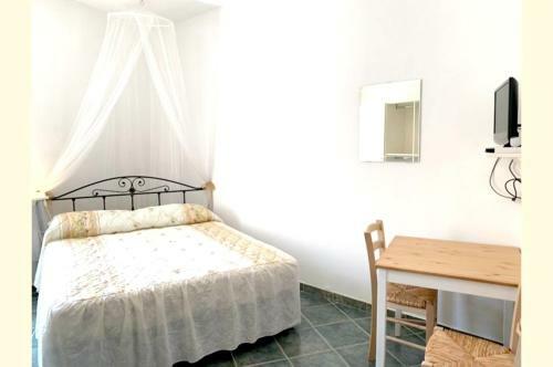 Apartment With 5 Bedrooms In Galtelli With Wifi