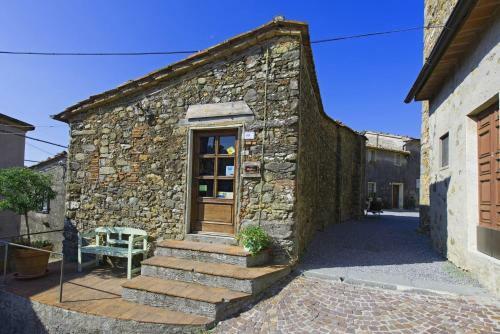 Gualdo Apartment Sleeps 2 With Pool And Wifi