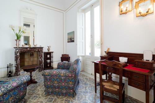 L'addolorata Villa Sleeps 7 Pool Air Con Wifi