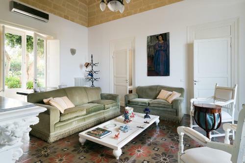 L'addolorata Villa Sleeps 7 Pool Air Con Wifi