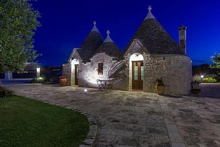 Martina Franca Villa Sleeps 4 Pool Wifi