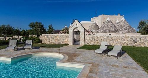 Martina Franca Villa Sleeps 4 Pool Wifi