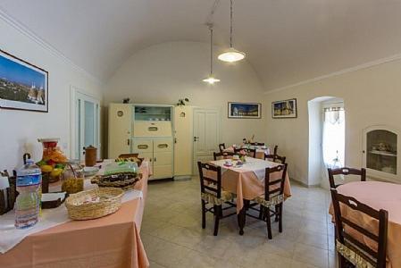 Martina Franca Villa Sleeps 3 Pool Wifi