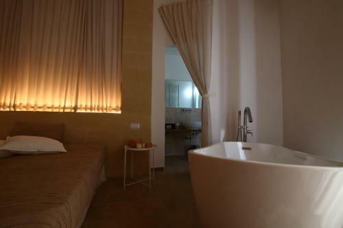 Bed & Breakfast San Michele Luxury Rooms