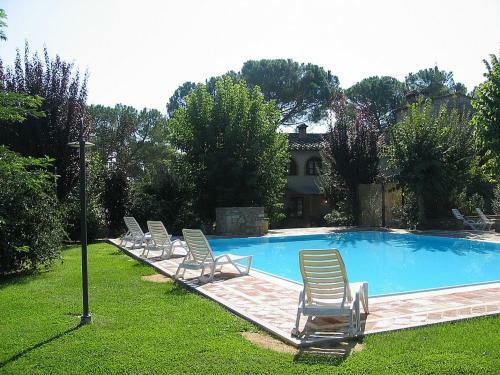 Colle Di Val D'elsa Villa Sleeps 4 Pool