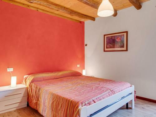 Heavenly Holiday Home In Carcente With Balcony