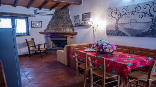 Montelaterone Villa Sleeps 10 Pool Air Con