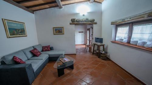 Montelaterone Villa Sleeps 10 Pool Air Con