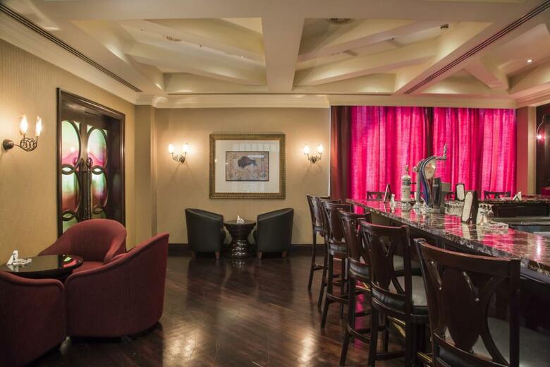 Hotel Al Bustan Rotana