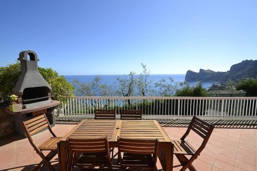 Sirenuse Villa Sleeps 14 Pool Air Con Wifi