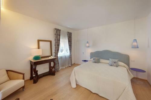 Nerano Villa Sleeps 10 With Pool Air Con And Wifi