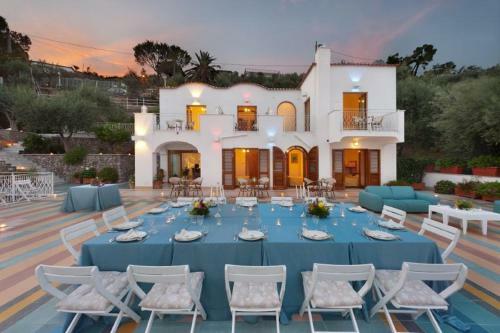 Marina Del Cantone Villa Sleeps 22 Pool Air Con