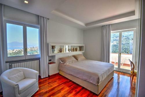 Seiano Villa Sleeps 10 Pool Air Con Wifi