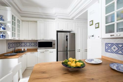 Nerano Villa Sleeps 8 With Pool Air Con And Wifi