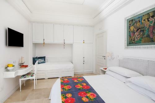Nerano Villa Sleeps 8 With Pool Air Con And Wifi