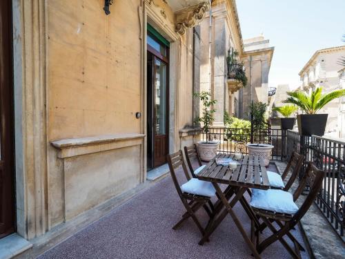 Noto Apartment Sleeps 4 Air Con Wifi
