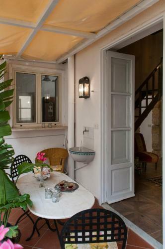 Camid� Boutique House