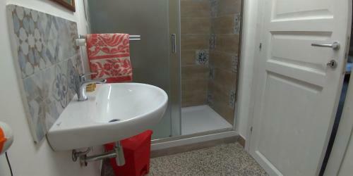 Mabbonath B&B Palermo Centro - Il Genio Del Porto