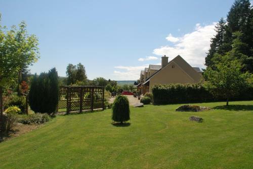 Trooperstown Woodlodge B&B
