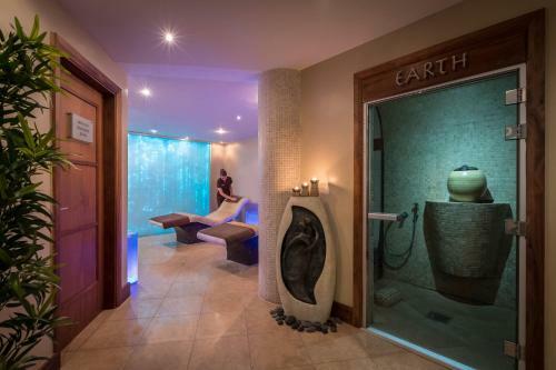 Royal Marine Hotel