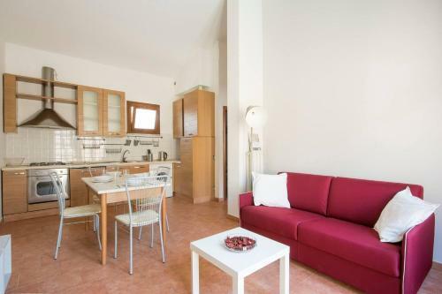 Altido Red Terraced Apartment