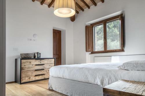 Poggioferro Villa Sleeps 8 With Pool And Air Con