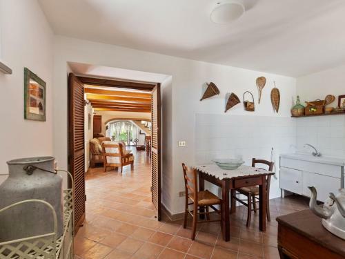 Traditional Villa In Varano With Private Garden
