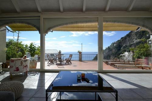Positano Apartment Sleeps 6 Air Con Wifi