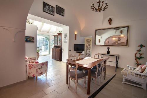 Positano Apartment Sleeps 6 Air Con Wifi