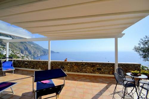 Praiano Villa Sleeps 4 Air Con Wifi