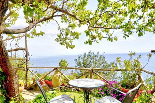 Praiano Villa Sleeps 3 Pool Air Con Wifi