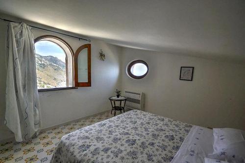 Praiano Villa Sleeps 6 Air Con Wifi