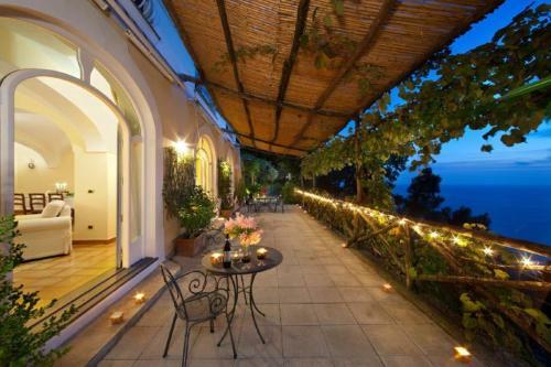 Praiano Villa Sleeps 6 Pool Air Con Wifi